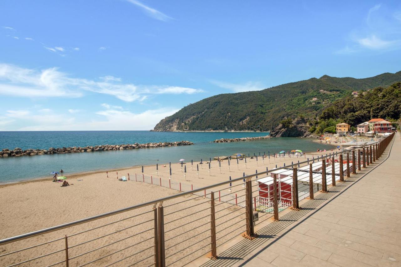 Un'Oasi Al Mare Apartment Монеглия Екстериор снимка